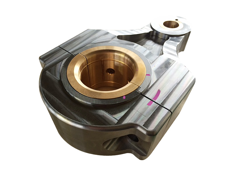 同時5軸加工機　部品4